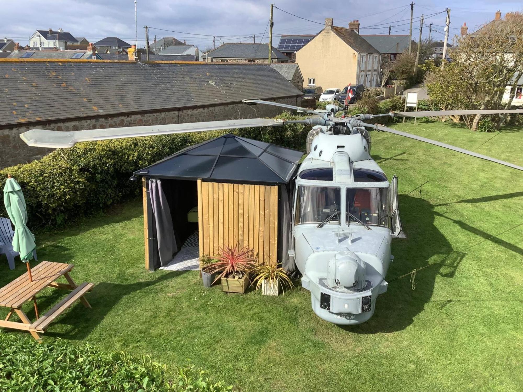 Haelarcher Helicopter Glamping Helston Exterior photo